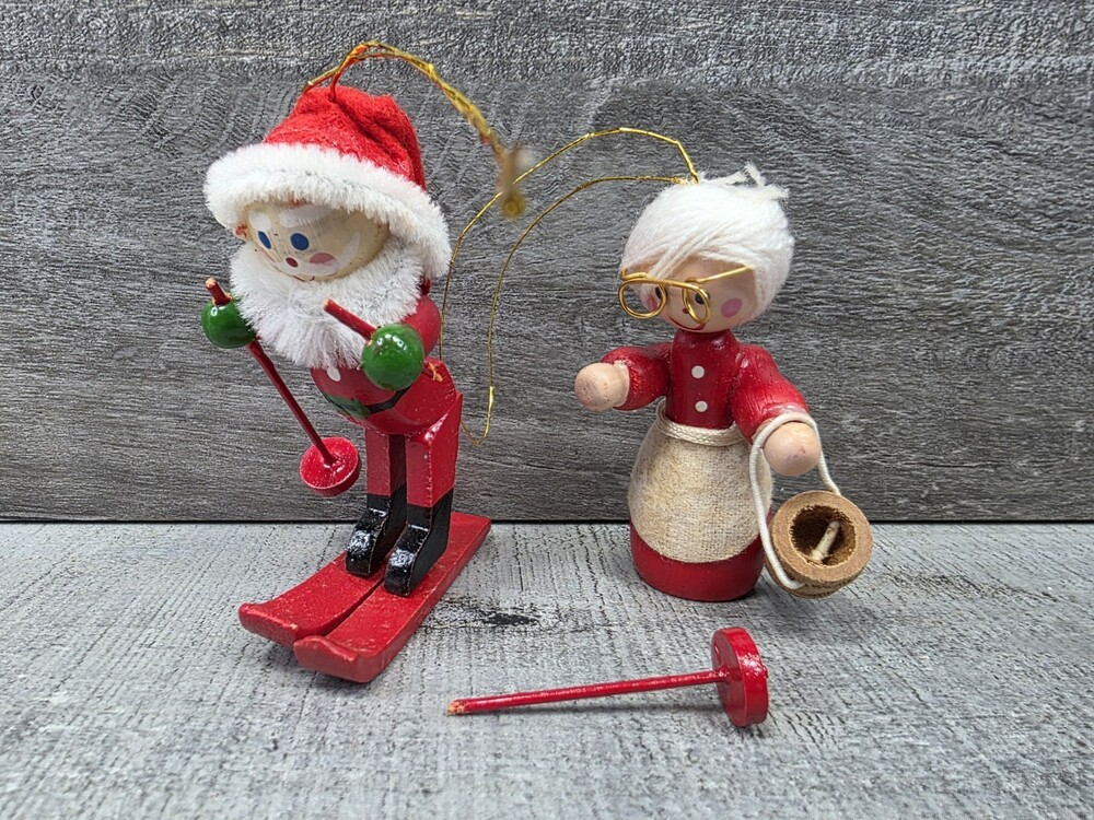 Santa & Mrs. Clause Wooden Christmas Ornament Wood Skiing 3" Made in Taiwan g51i